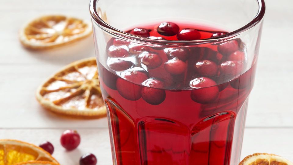 Этой группе людей противопоказан морс при простуде: сделает только хуже