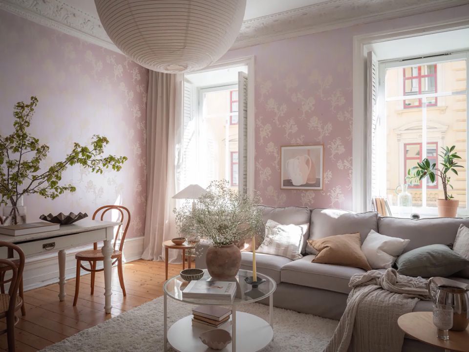 Нежные оттенки и уют: шведская квартира с женским характером