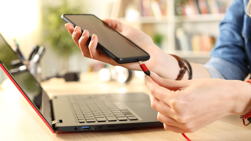 Телефону придет конец: так заряжать устройство нельзя ни в коем случае