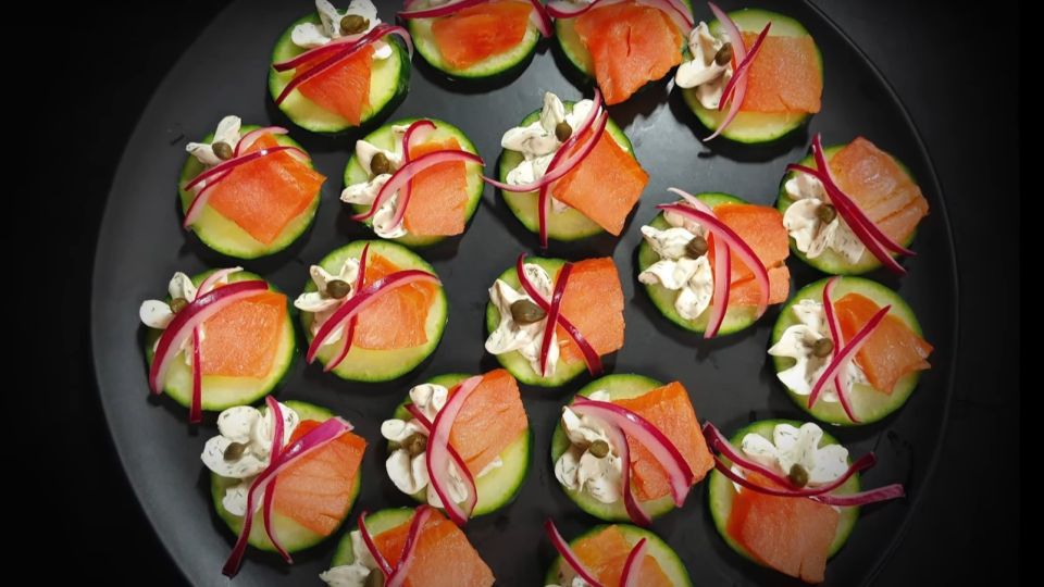 Эта закуска произведет фурор во время застолья: готовится элементарно — съедается влет