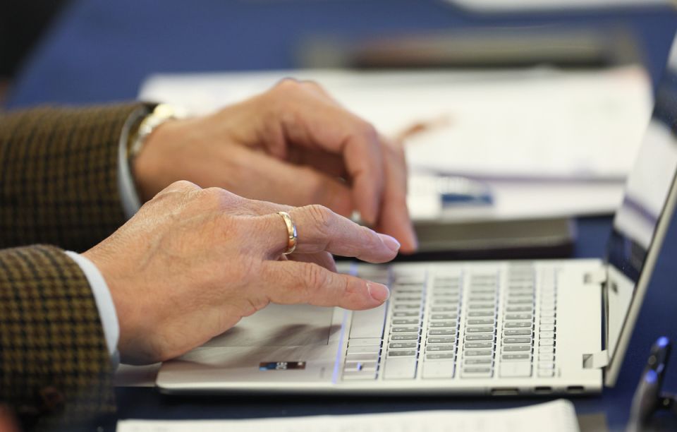 Обязательная идентификация пользователей: взгляд на контент 18+