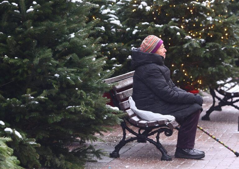 Пенсионерам: важные выплаты и льготы, которые стоит оформить до конца года