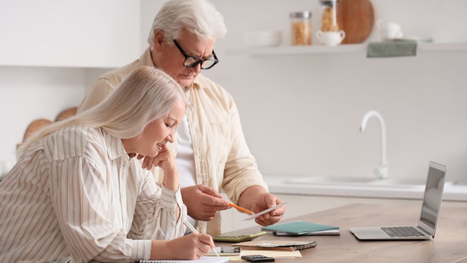 Как списать старую задолженность по ЖКУ: реальные истории и советы