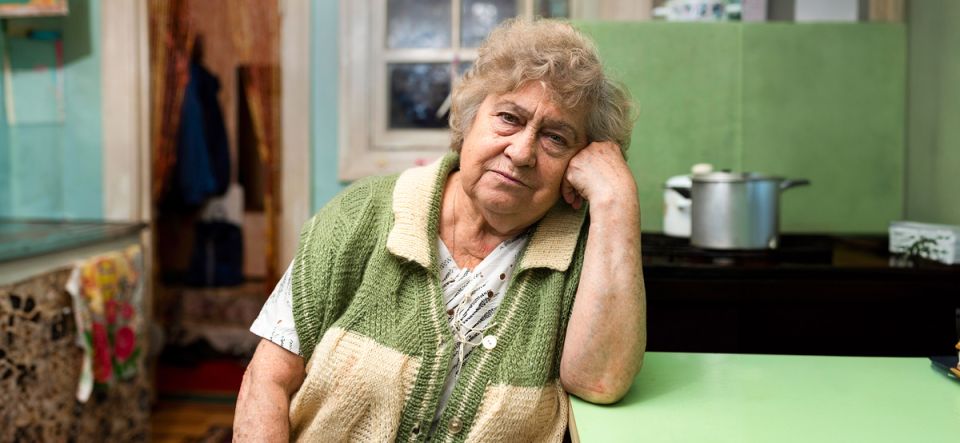 Как защитить свои права при незаконном увольнении пенсионеров: советы и примеры