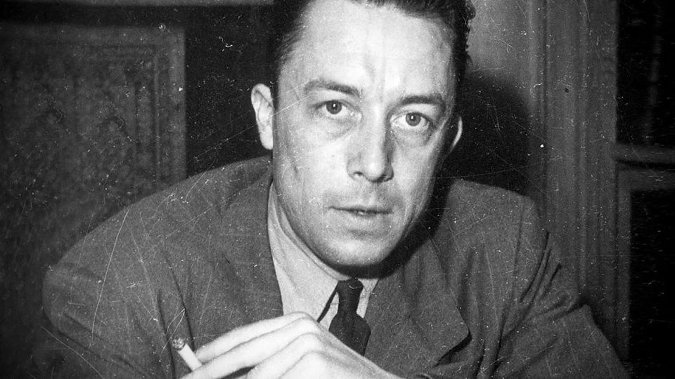 Почему мужчины влюбляются в женщин, которые умеют отдаляться?