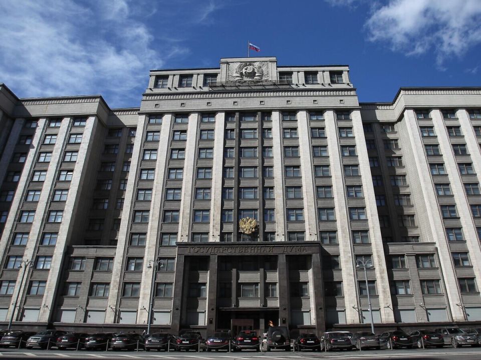 Депутаты предлагают ввести наказание за призывы к уничтожению памятников