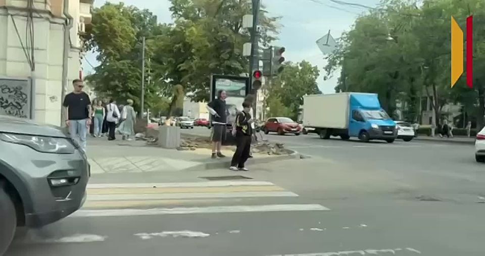 В центре Воронежа произошло ДТП с участие электросамоката