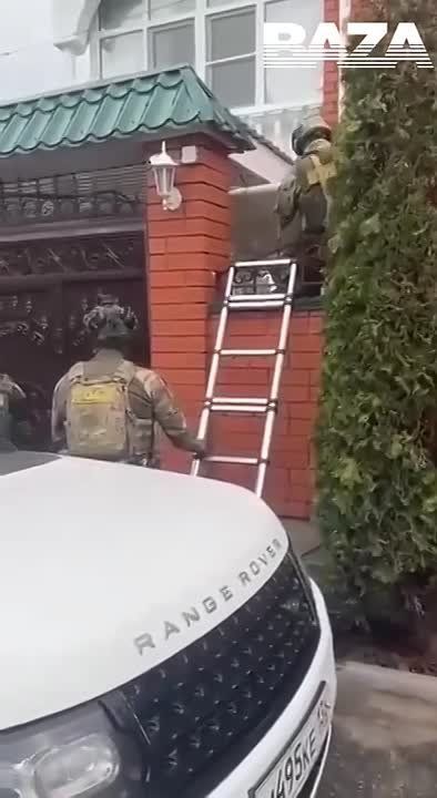 В Воронеже к бизнесмену Юсуфу Халилову нагрянула группа спецназа