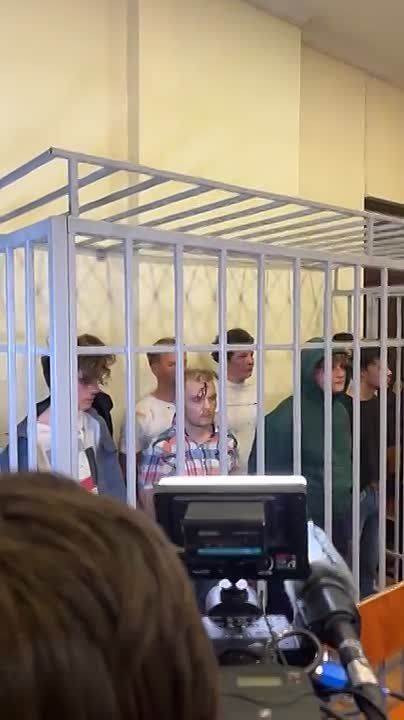 Избитые азербайджанскими силовиками россияне: суд решает их дальнейшую судьбу