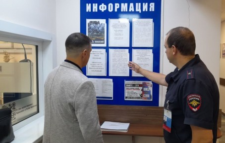 В Воронеже представитель Общественного совета ознакомился с работой дежурной части