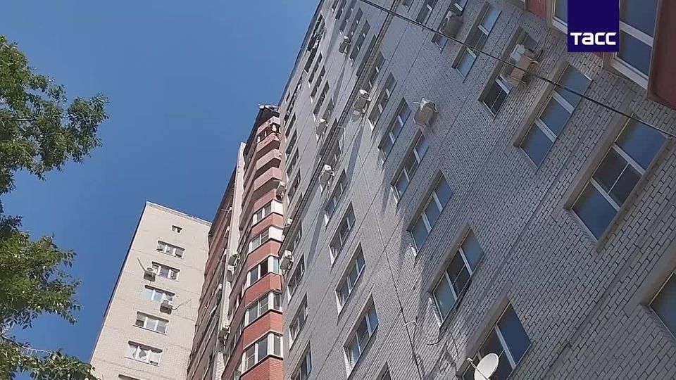  :        