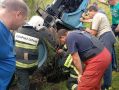 В Аннинском районе трактор съехал в кювет и перевернулся: водителя доставали спасатели
