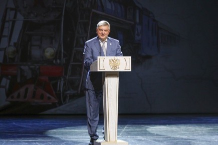 Сергей Петрин поздравил работников железной дороги с профессиональным праздником
