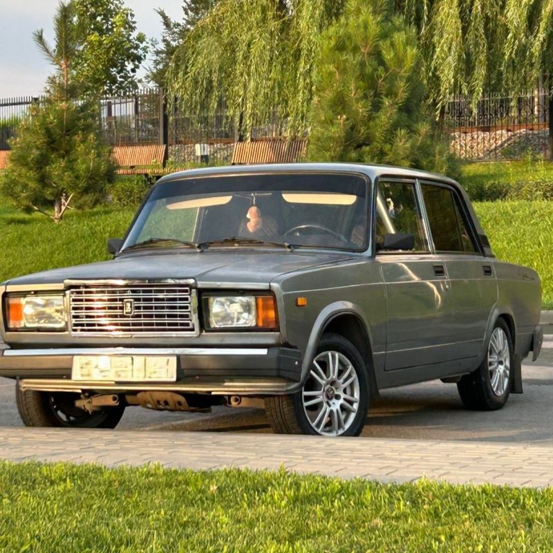 185 .. LADA () 2107, 2011 .