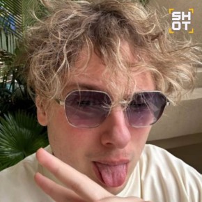   *       4    