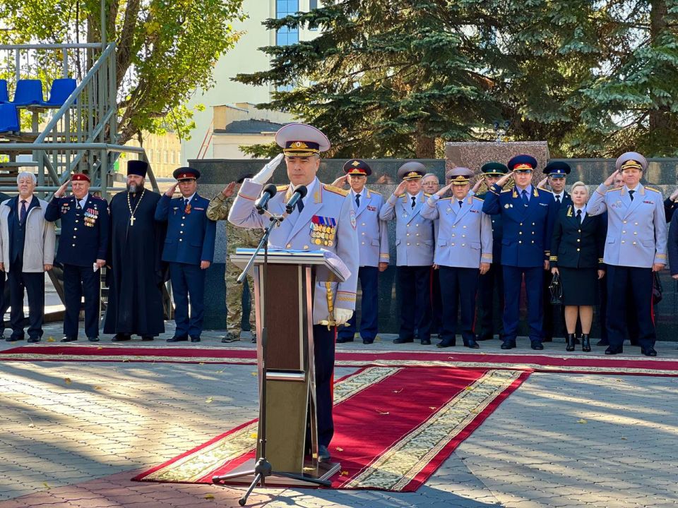 Генерал Котов поздравил курсантов Воронежского института МВД России с принятием Присяги