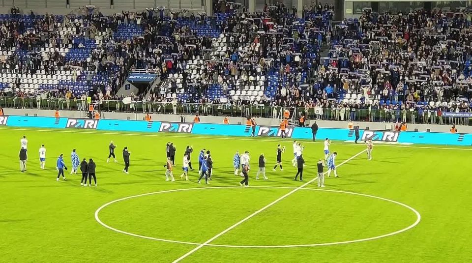 Александр Гусев: С удовольствием сегодня посетил первый матч «Факела» после возвращения в команду Олега Василенко