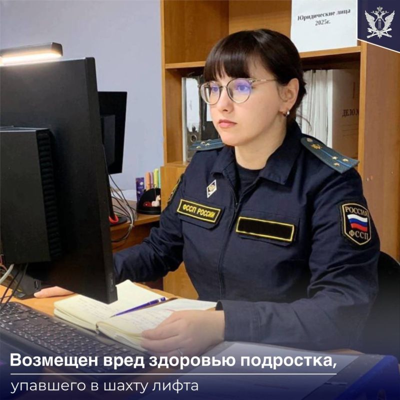 В Воронежской области подросток с другом поднимался на 11 этаж дома