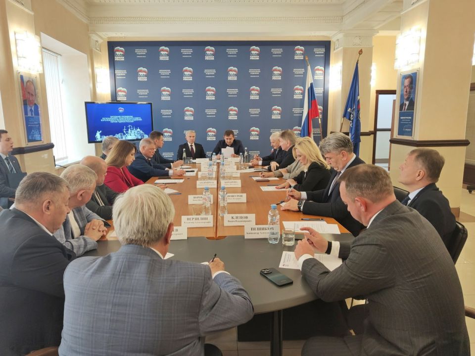 Сергей Трухачев принял участие в заседании президиума регионального политсовета «Единой России»
