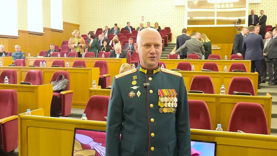 Участники программы «Герои земли Воронежской» вместе с наставниками посетили заседание Воронежской областной думы