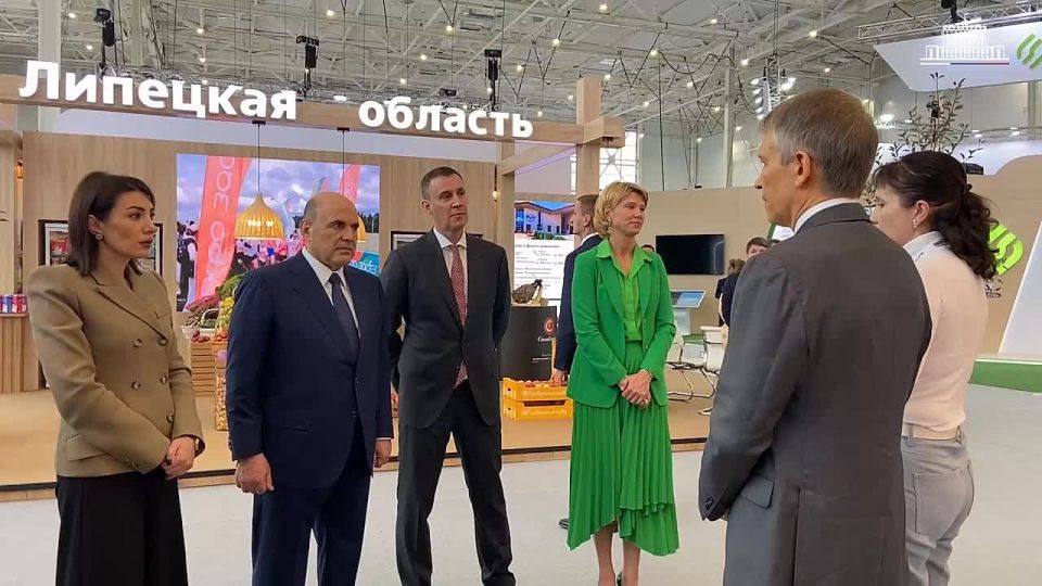 На стенде Россельхозбанка представили результаты работы по подготовке кадров для агросектора