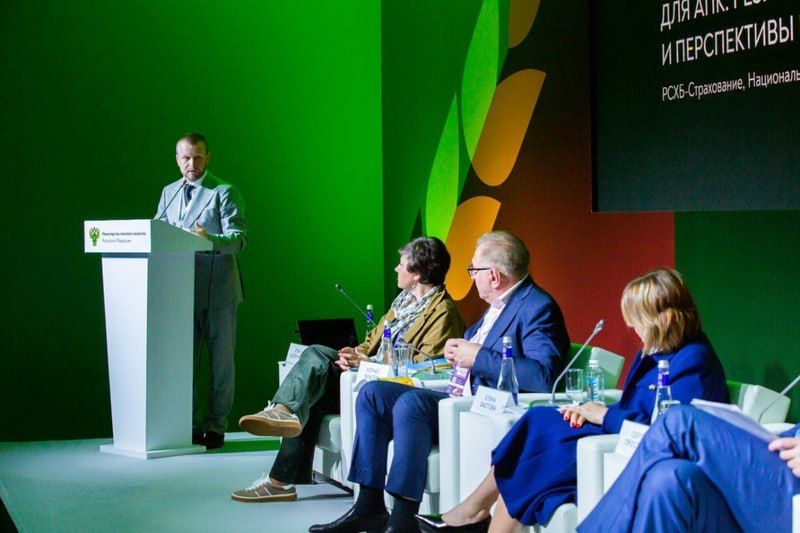 Представители Правительства области приняли участие в агропромышленной выставке «Золотая осень-2025»