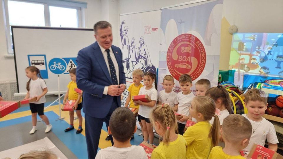 В Воронежской области Валерий Солдунов рассказал детям о безопасном поведении на дорогах