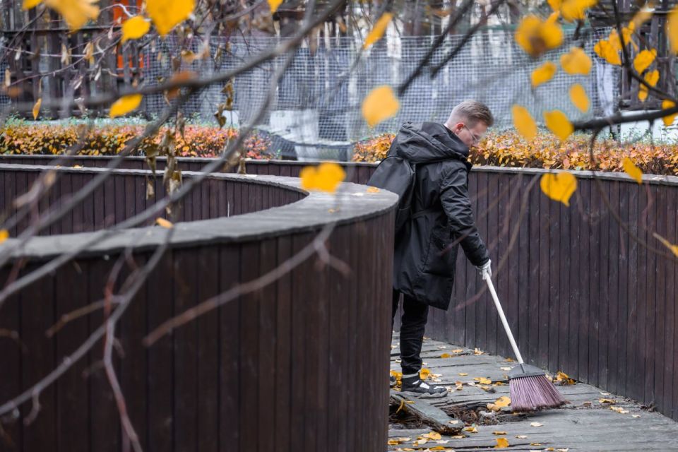 Сергей Трухачёв принял участие в общеобластном субботнике