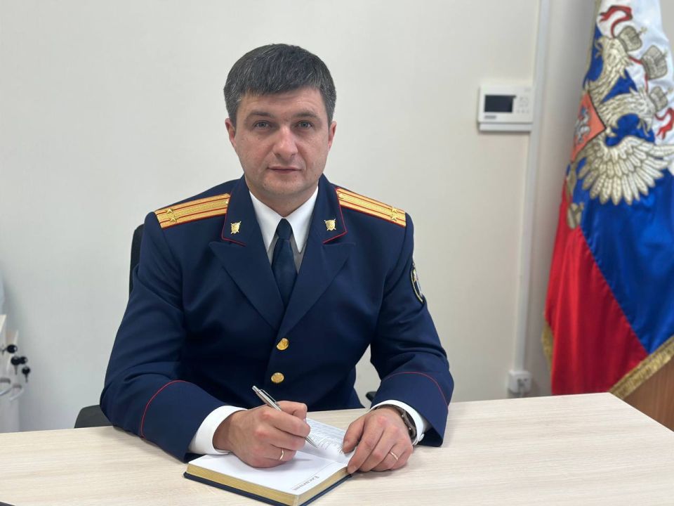 Евгений Агапов в рамках фотопроекта «Профессия следователя-криминалиста»