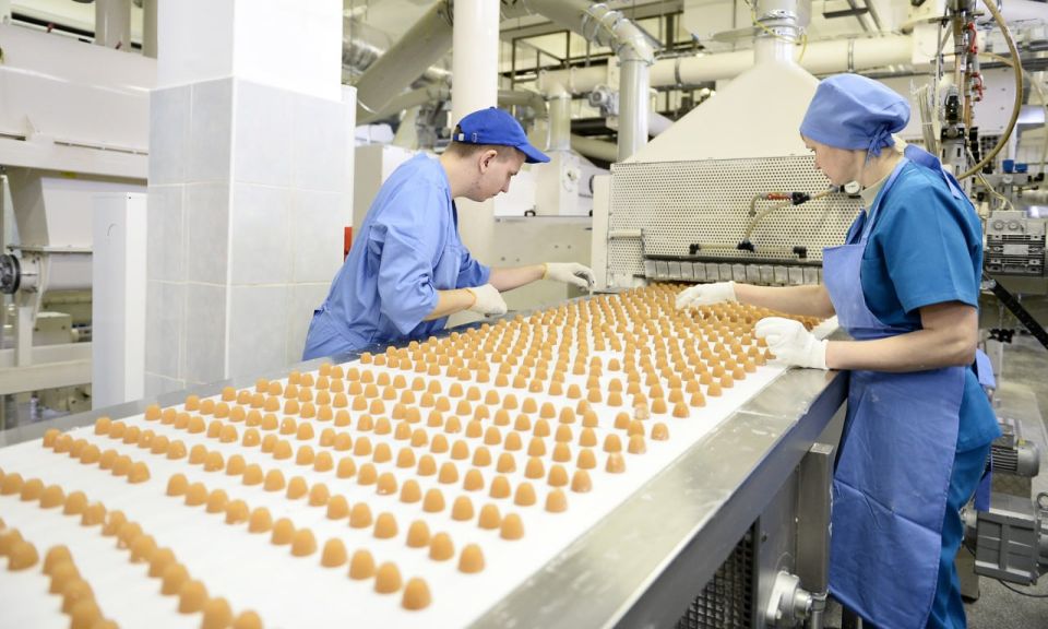 Губернатор Александр Гусев и председатель областной Думы Юрий Матузов поздравляют с Днем работников пищевой промышленности: