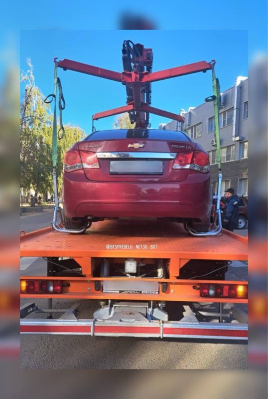 В результате реагирования сотрудников Госавтоинспекции на информацию, поступившую в чат-бот @Bespredelu_net36_bot, к ответственности привлечен водитель автомобиля: