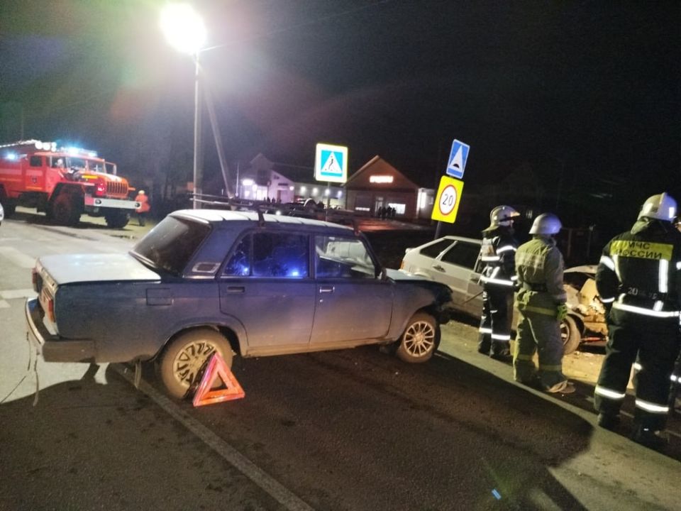 В Грибановском районе сотрудники Госавтоинспекции устанавливают обстоятельства столкновения транспортных средств