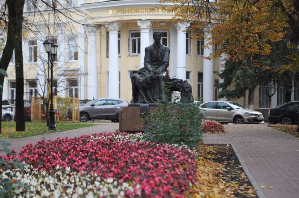 Сегодня 155 лет со дня рождения писателя, поэта и первого русского лауреата Нобелевской премии по литературе Ивана Алексеевича Бунина