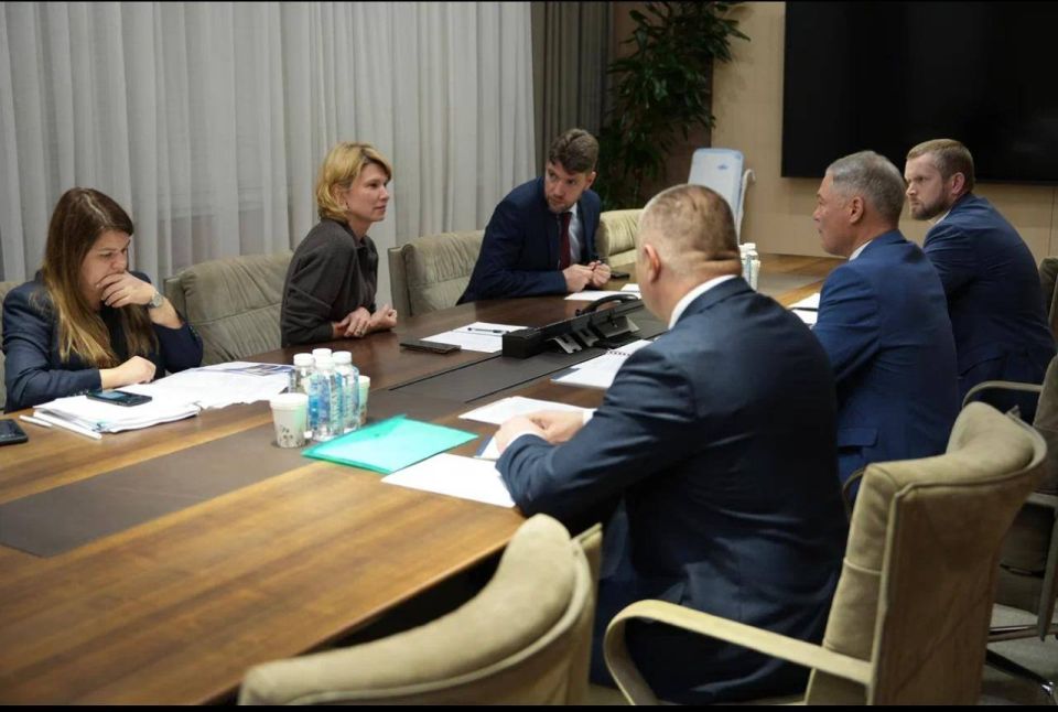 Глава Минсельхоза Оксана Лут обсудила с руководителями воронежского АПК развитие отрасли