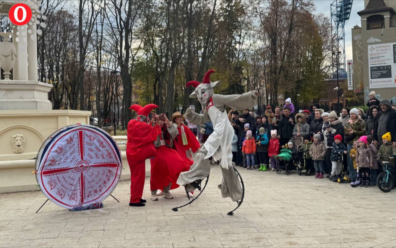 Выходные начались с праздника искусства, красок и детского смеха Выходные начались с праздника искусства, красок и детского смеха