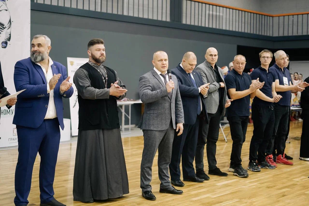 Вчера в Воронеже было по-настояшему жарко! Отгремели Чемпионати и Первенство области по рукопашному бою Вчера в Воронеже было по-настояшему жарко! Отгремели Чемпионати и Первенство области по рукопашному бою