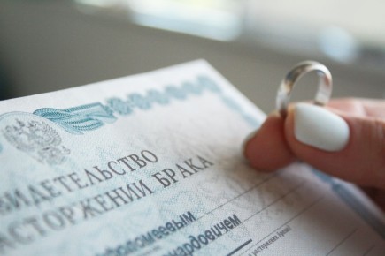 Судебная баталия: кто получит квартиру, купленную до свадьбы?
