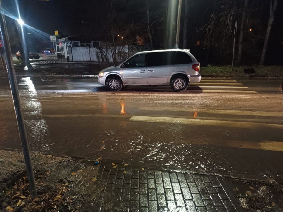 В областном центре сотрудники Госавтоинспекции устанавливают обстоятельства наезда на несовершеннолетнего пешехода