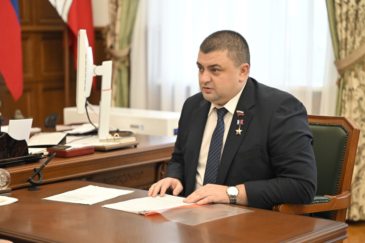 На рабочей встрече с Губернатором Воронежской области Александром Викторовичем Гусевым обсудил актуальные направления работы Воронежской городской Думы На рабочей встрече с Губернатором Воронежской области Александром Викторовичем Гусевым обсудил актуальные направления работы Воронежской городской Думы