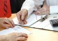 Поручительство по кредиту: возможные риски и обязанности