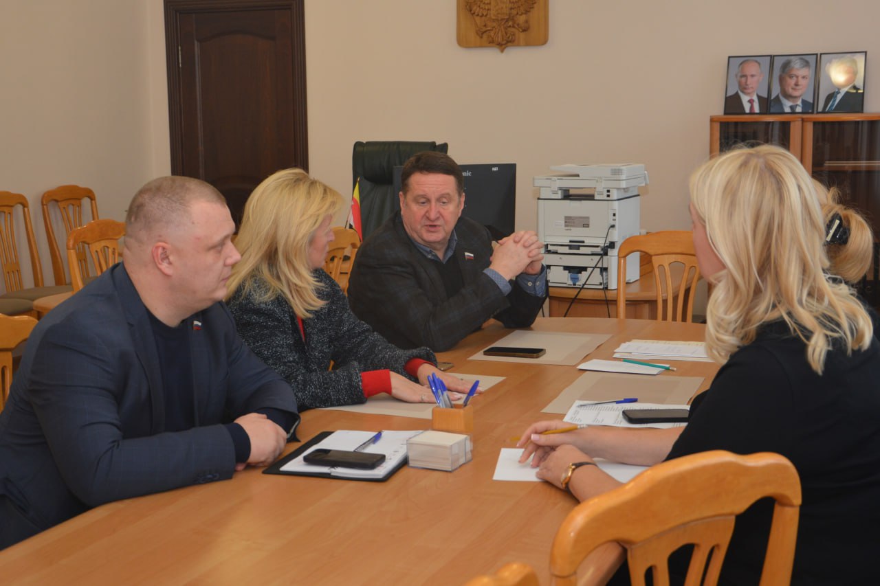 В городском парламенте состоялось рабочее совещание с участием членов постоянных комиссий по здравоохранению и по образованию, культуре и социальной поддержке населения В городском парламенте состоялось рабочее совещание с участием членов постоянных комиссий по здравоохранению и по образованию, культуре и социальной поддержке населения