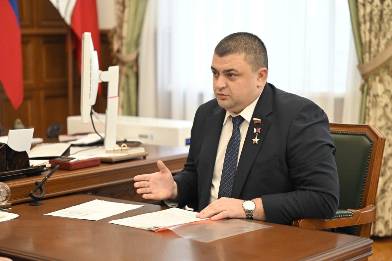 На рабочей встрече с Губернатором Воронежской области Александром Викторовичем Гусевым обсудил актуальные направления работы Воронежской городской Думы На рабочей встрече с Губернатором Воронежской области Александром Викторовичем Гусевым обсудил актуальные направления работы Воронежской городской Думы