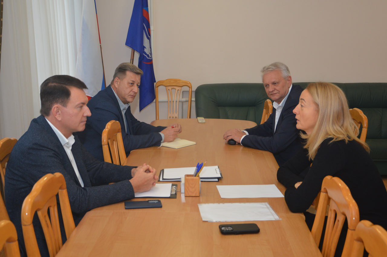 В Воронежской городской Думе прошло совещание лидеров фракций городского парламента В Воронежской городской Думе прошло совещание лидеров фракций городского парламента