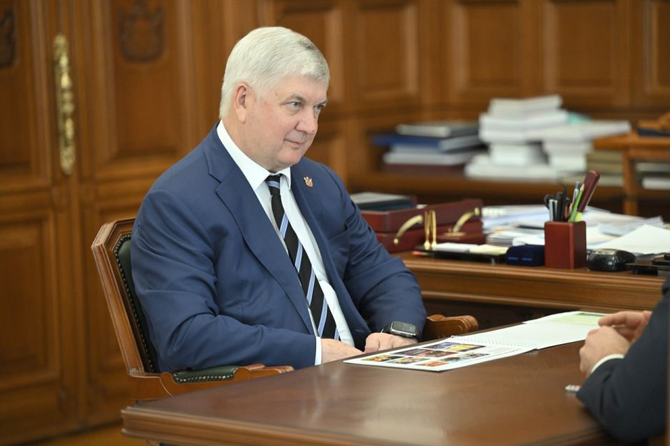 Губернатор встретился с представителем Альфа-Банка