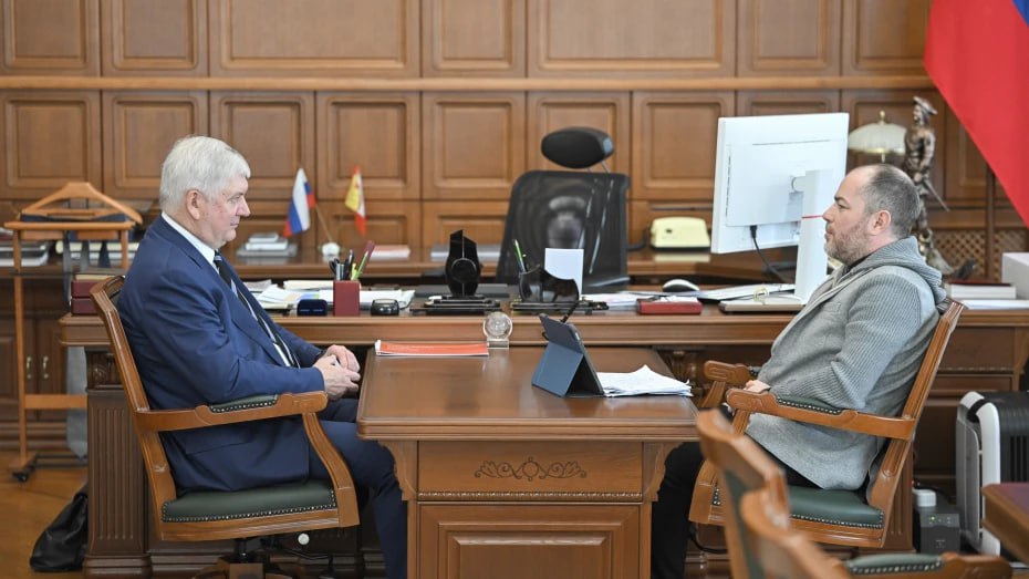 Губернатор Александр Гусев и гендиректор воронежского «Факела» обсудили усиление команды