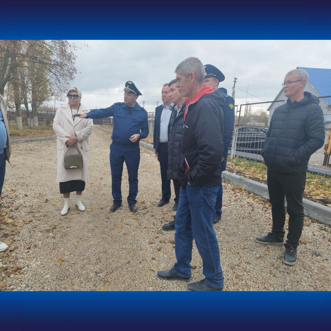 Заместитель прокурора области Антон Родвиков с выездом в Новоусманский район проконтролировал ход проведения строительных работ в Орловской средней общеобразовательной школе, реконструкция которой осуществляется в рамках... Заместитель прокурора области Антон Родвиков с выездом в Новоусманский район проконтролировал ход проведения строительных работ в Орловской средней общеобразовательной школе, реконструкция которой осуществляется в рамках...