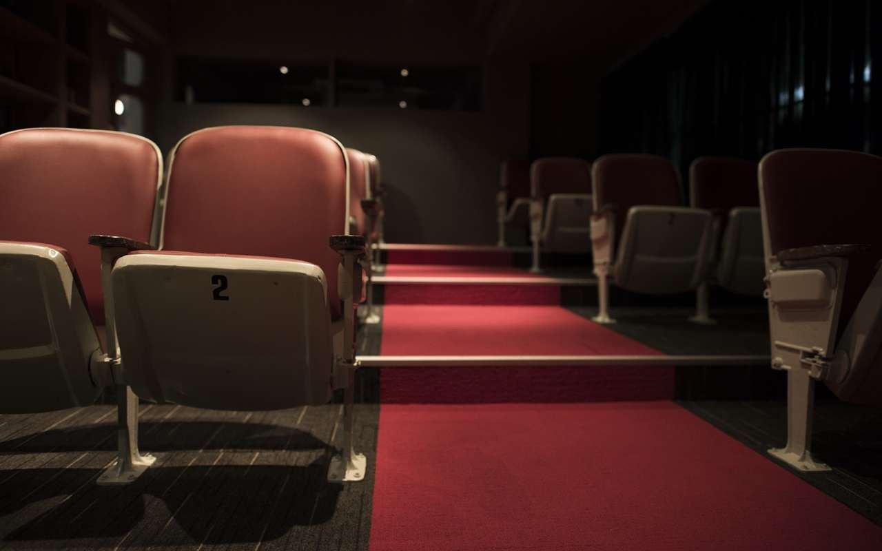 Традиционно 31 октября по всему миру отмечают самый жуткий праздник — Хэллоуин Традиционно 31 октября по всему миру отмечают самый жуткий праздник — Хэллоуин