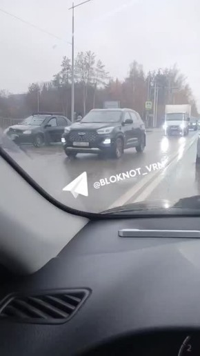 Сообщают, что на пешеходном переходе у школы 107 сбили ребенка