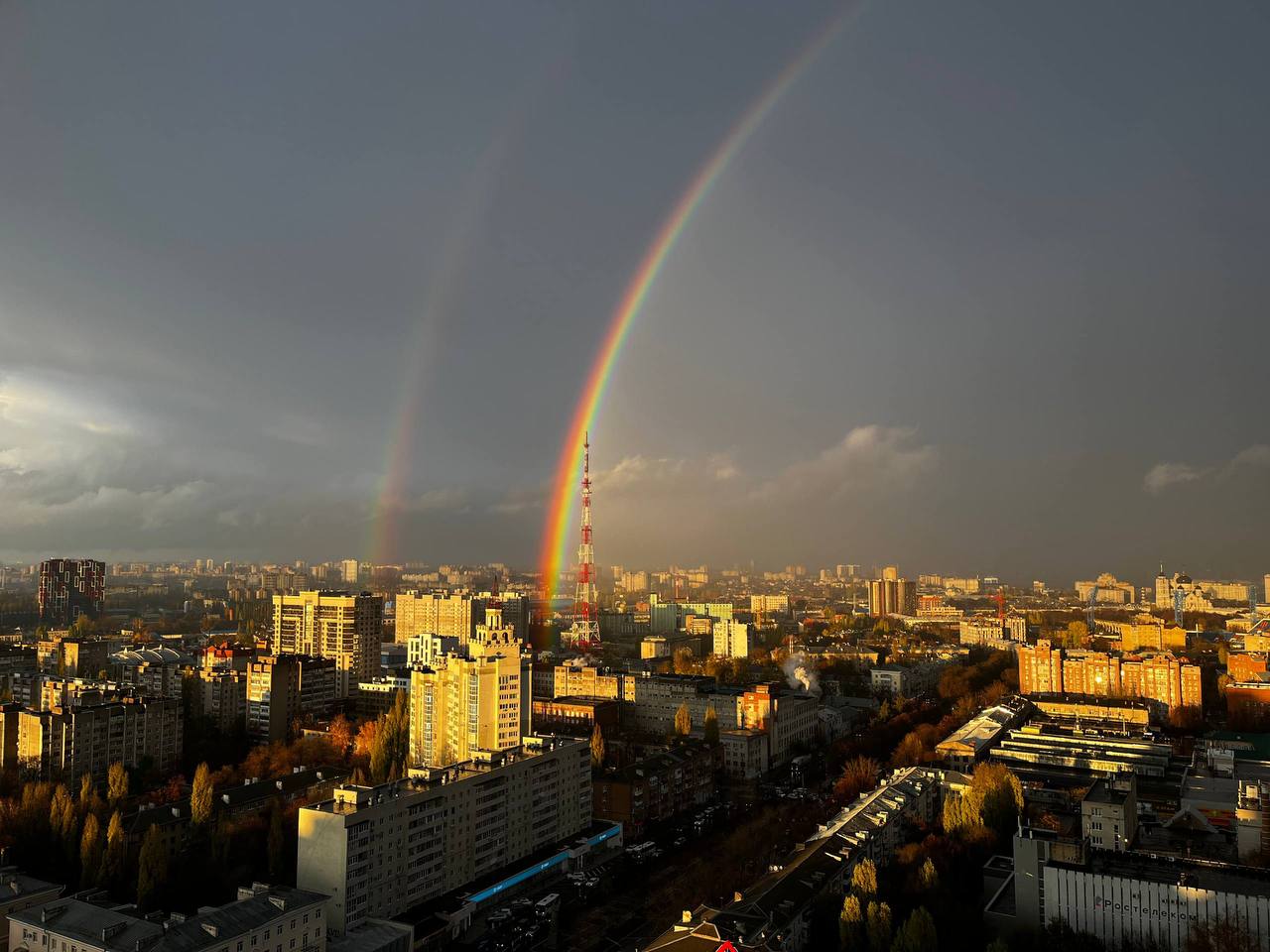 Кажется, будто до радуги можно рукой достать! Кажется, будто до радуги можно рукой достать!