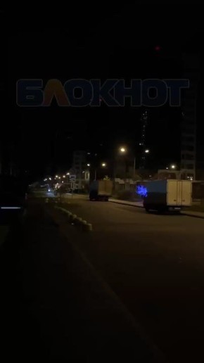 "Возили всю ночь": машины массово эвакуировали из двора воронежского ЖК